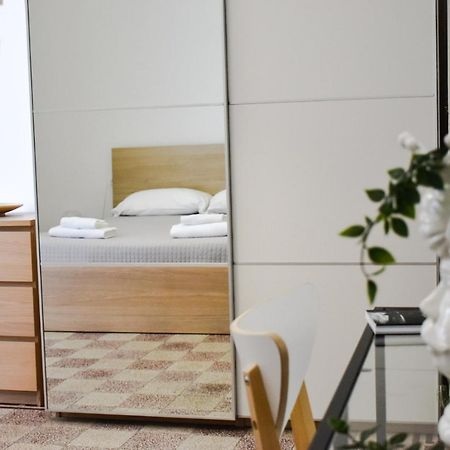 דירות סירקוזה Dione Apartament מראה חיצוני תמונה