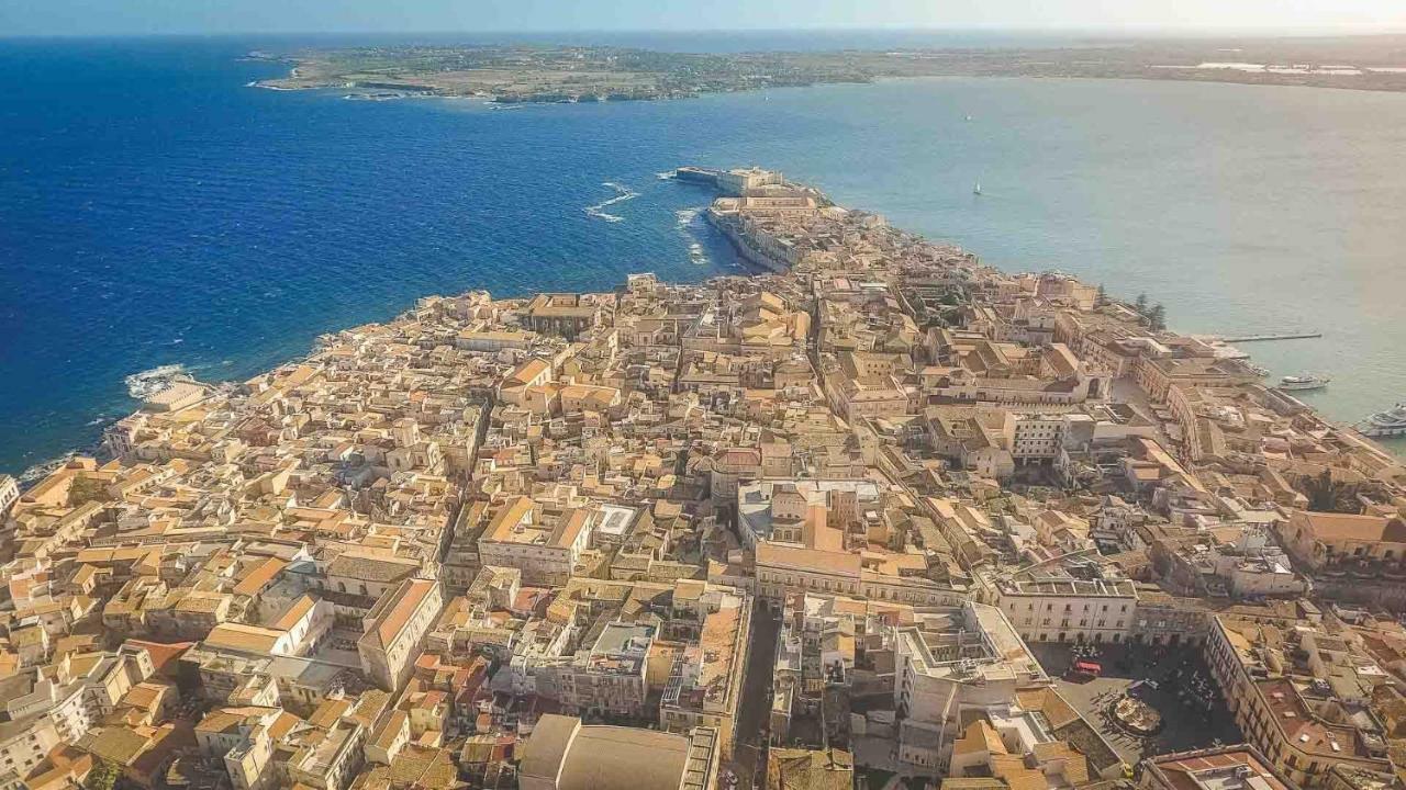 דירות סירקוזה Dione Apartament מראה חיצוני תמונה